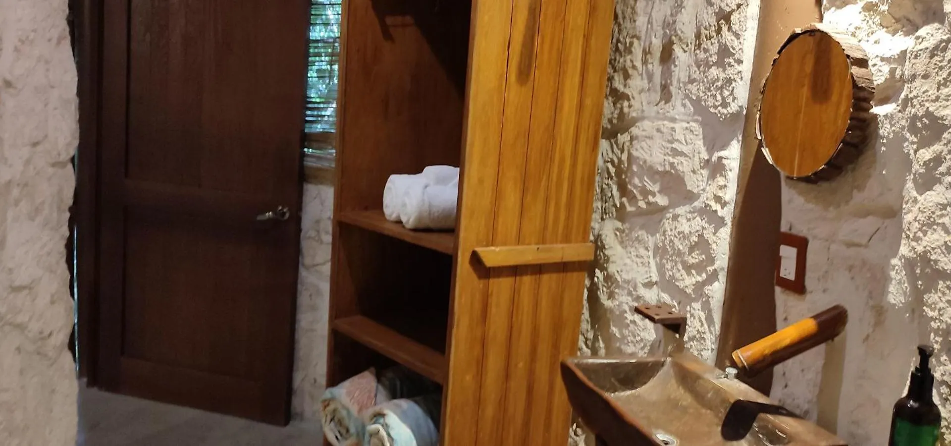 Aldea Maya-Ha Cabañas con cenotes Puerto Morelos Camping